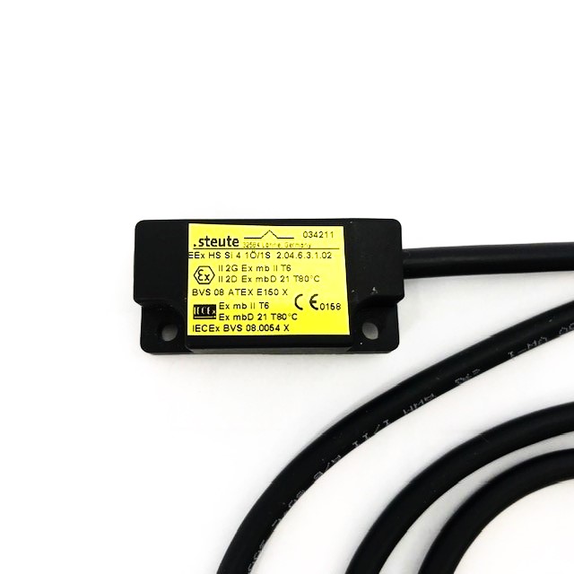Steute Ex HS Si 4 1O/1S Ex Safety Sensor with 1m prewired cable